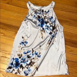 NWT Women’s top Size M